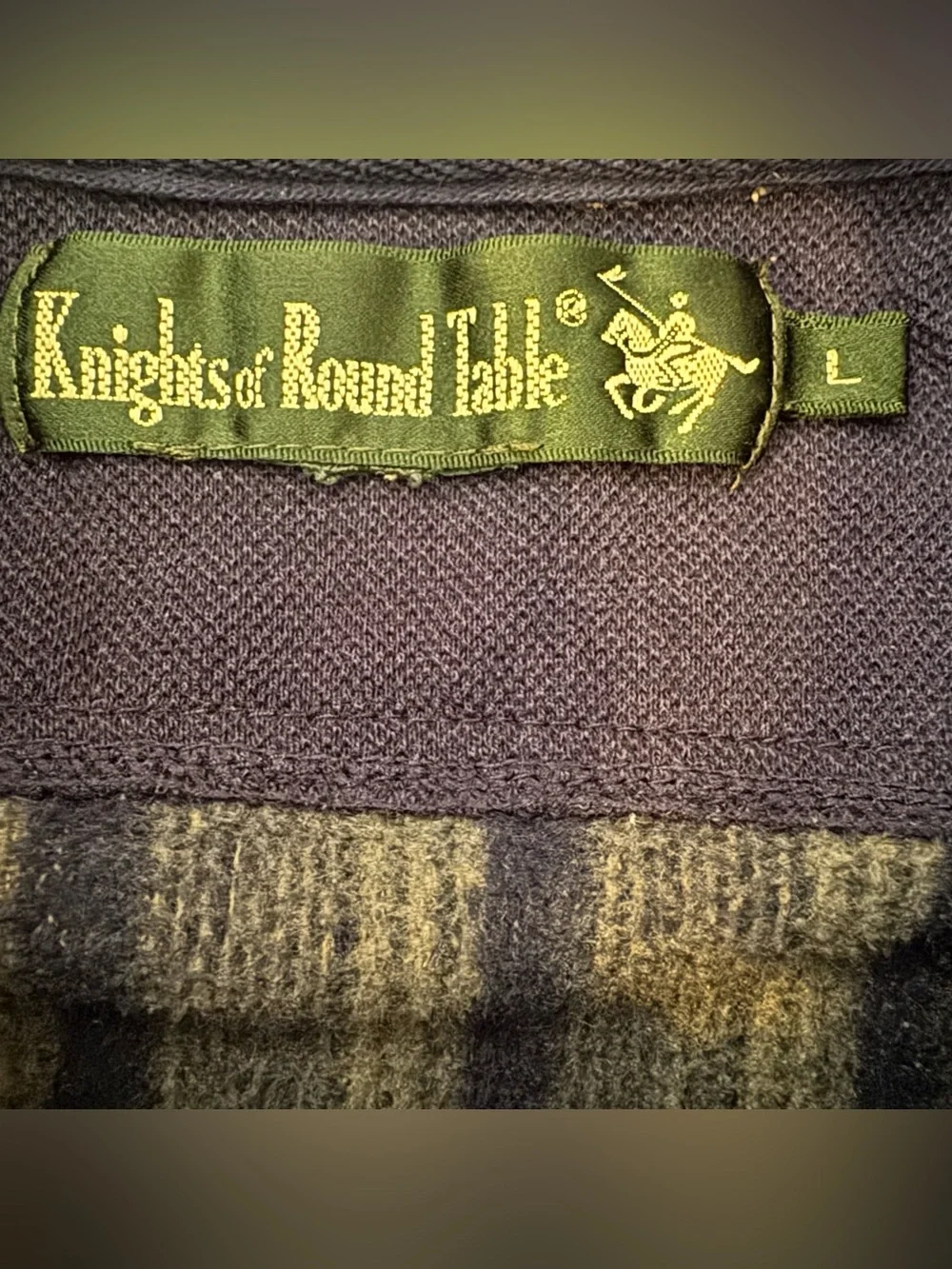 Vintage Knights of Round Table V Neck Pullover L Striped Crest Preppy